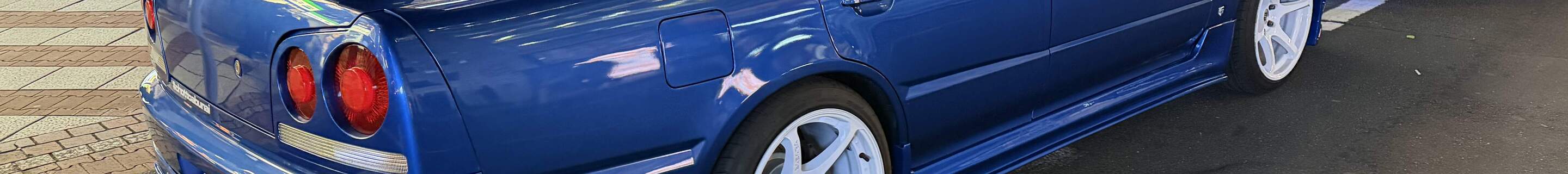 Nissan Skyline R34 Sedan