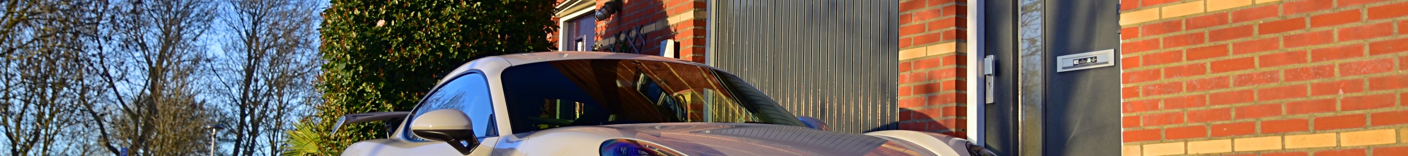 Porsche 718 Cayman GT4