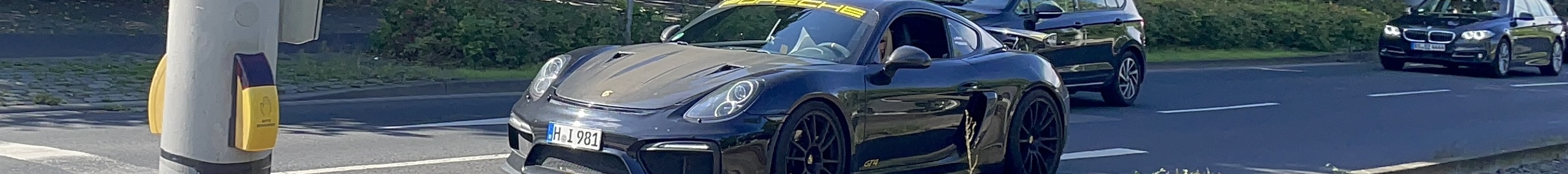 Porsche 981 Cayman GT4 Manthey Racing