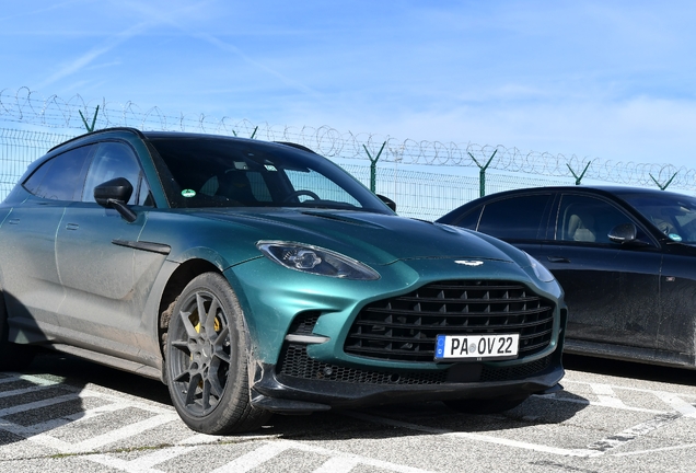 Aston Martin DBX707