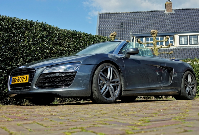 Audi R8 V10 Spyder 2013