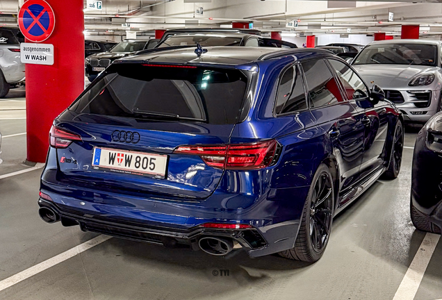 Audi RS4 Avant B9
