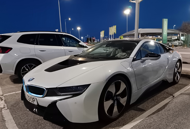 BMW i8