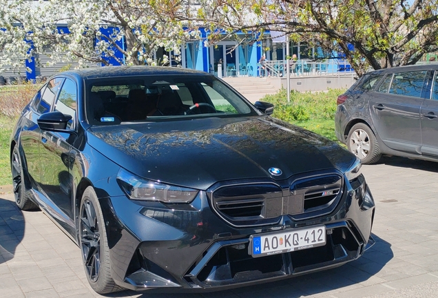 BMW M5 G90