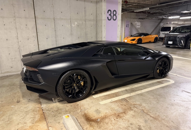 Lamborghini Aventador LP700-4
