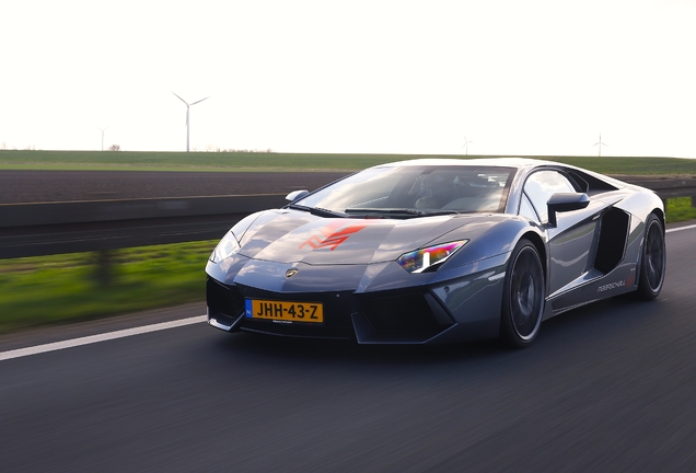 Lamborghini Aventador LP700-4