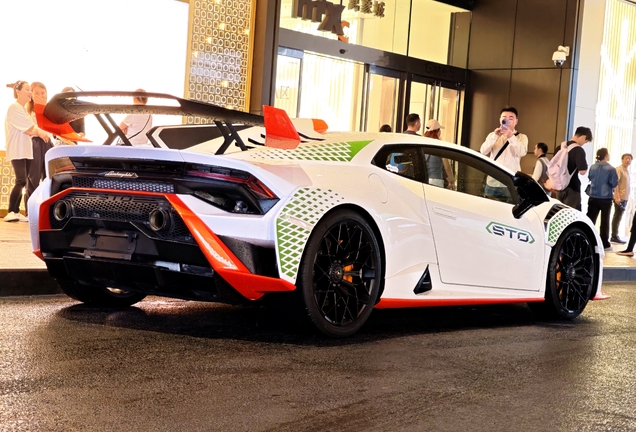 Lamborghini Huracán LP640-2 STO