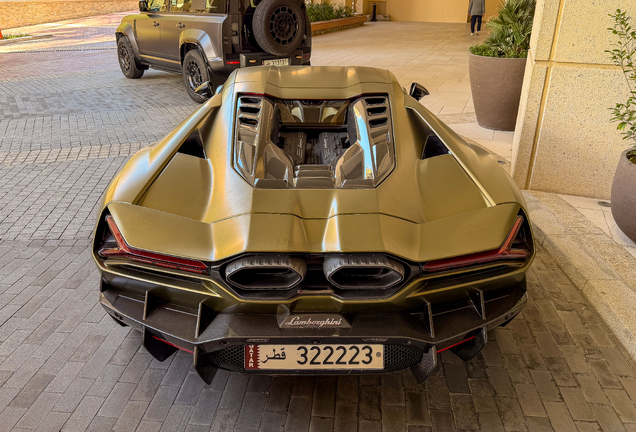 Lamborghini Revuelto