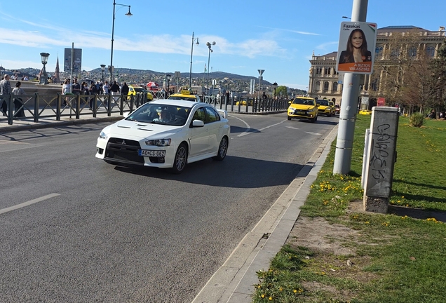 Mitsubishi Lancer Evolution X
