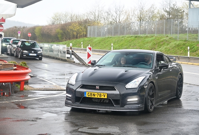 Nissan GT-R 2011