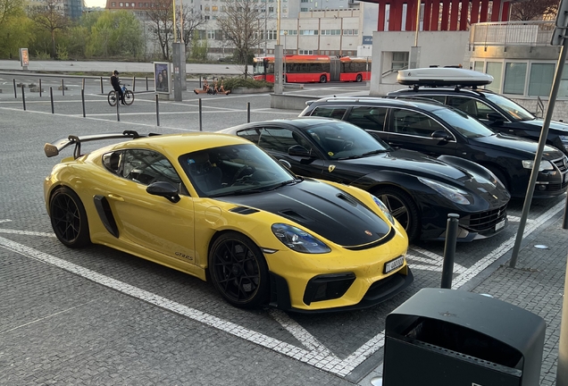 Porsche 718 Cayman GT4 RS Weissach Package