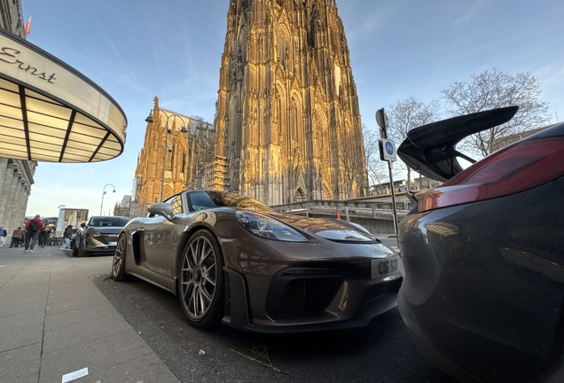 Porsche 718 Spyder RS Weissach Package