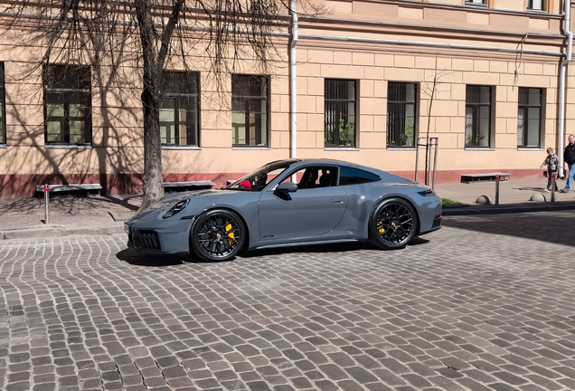 Porsche 992 Carrera 4 GTS MkII
