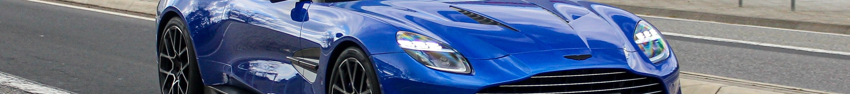 Aston Martin Vanquish Volante 2025