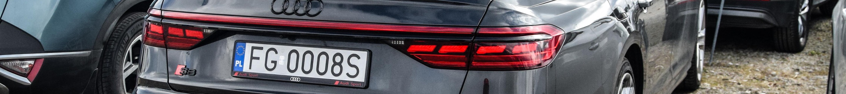 Audi S8 D5