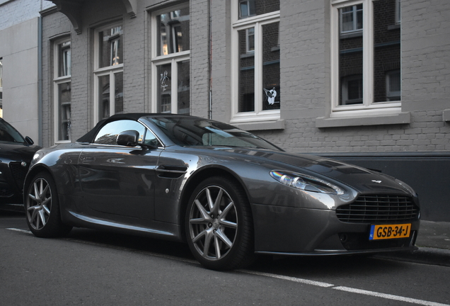 Aston Martin V8 Vantage Roadster 2012