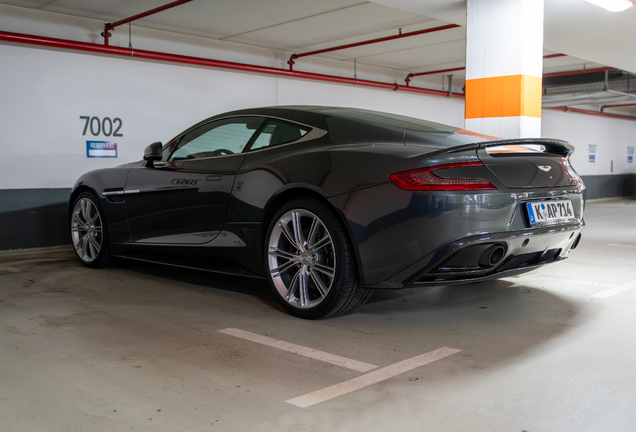 Aston Martin Vanquish 2013