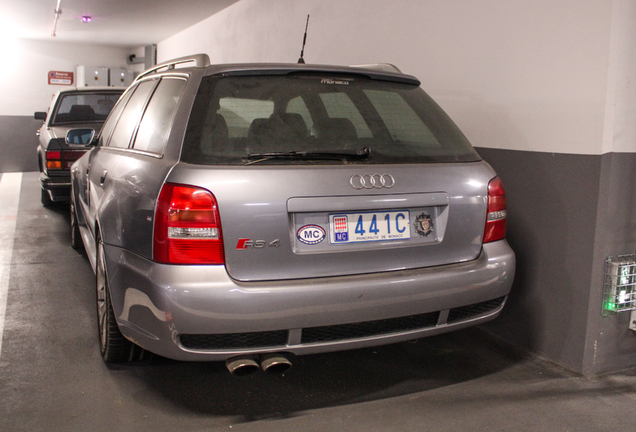 Audi RS4 Avant B5