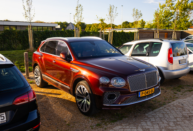 Bentley Bentayga V8 2021