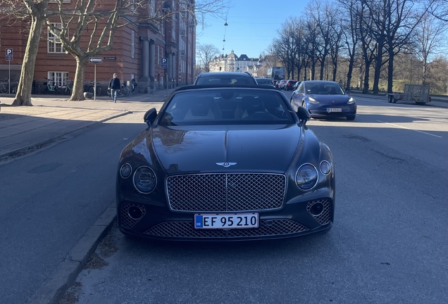 Bentley Continental GTC 2019