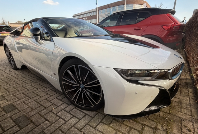 BMW i8 Roadster