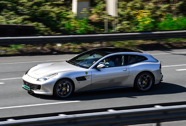 Ferrari GTC4Lusso