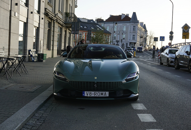 Ferrari Roma Spider