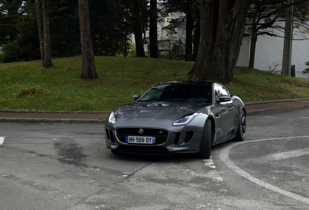 Jaguar F-TYPE R Coupé