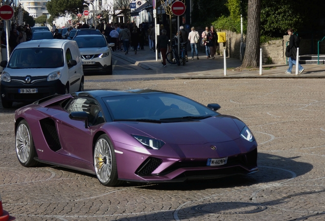 Lamborghini Aventador S LP740-4 Roadster