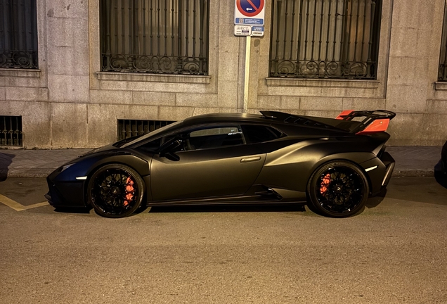 Lamborghini Huracán LP640-2 STO