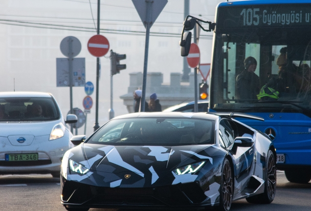 Lamborghini Huracán LP640-4 Performante