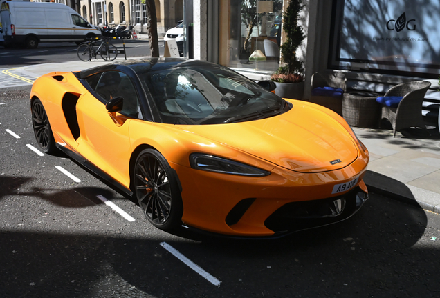 McLaren GT