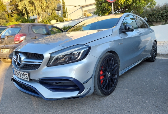 Mercedes-AMG A 45 W176 2015