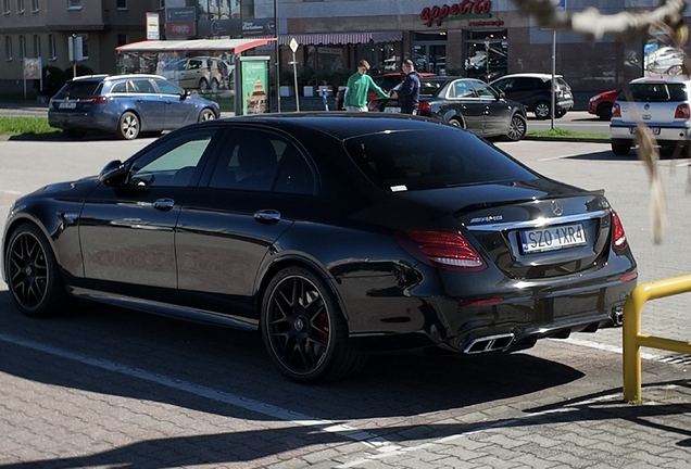 Mercedes-AMG E 63 S W213