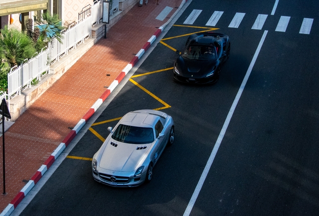 Mercedes-Benz SLS AMG