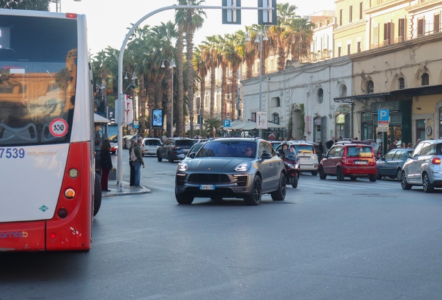 Porsche 958 Cayenne GTS MkI