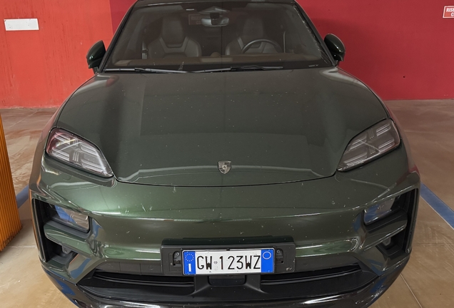 Porsche Macan EV Turbo