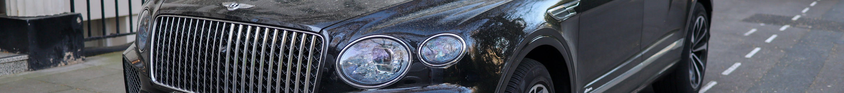 Bentley Bentayga Azure EWB 2024