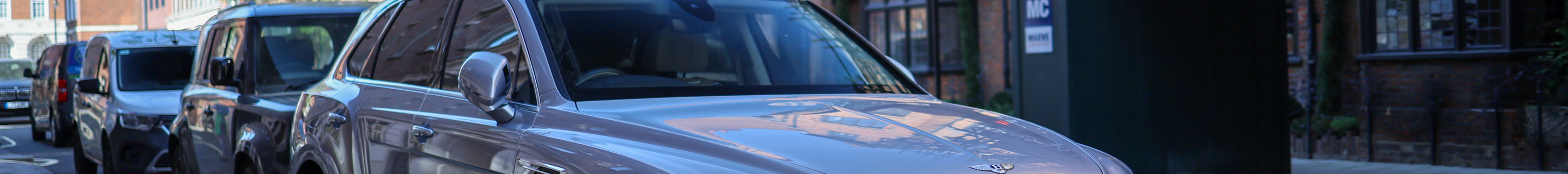 Bentley Bentayga V8 2021