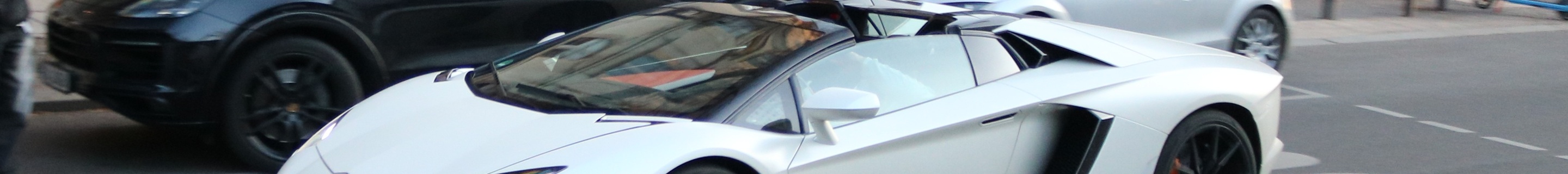 Lamborghini Aventador LP700-4 Roadster