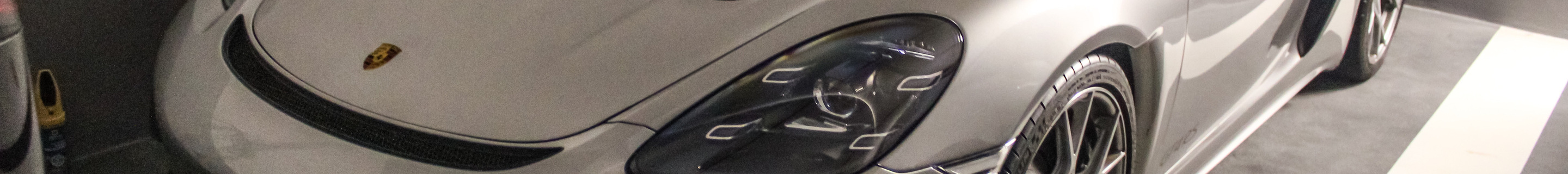 Porsche 718 Cayman GT4 RS