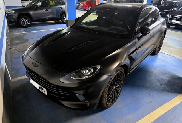 Aston Martin DBX