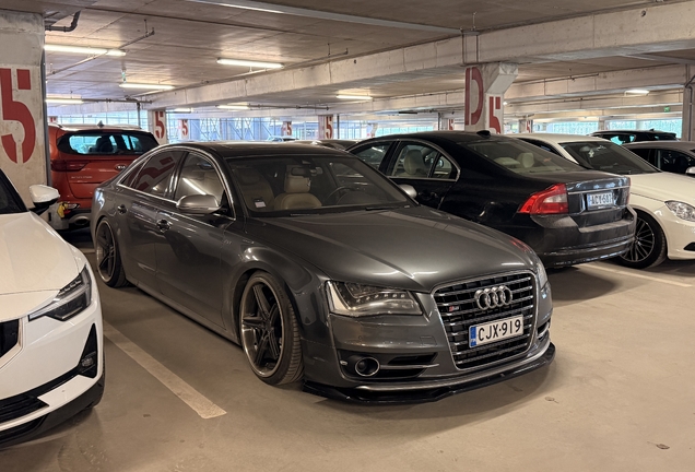 Audi S8 D4