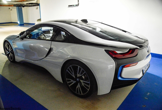 BMW i8