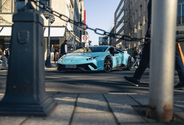 Lamborghini Huracán LP640-4 Performante