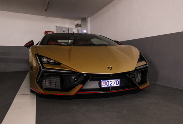 Lamborghini Revuelto