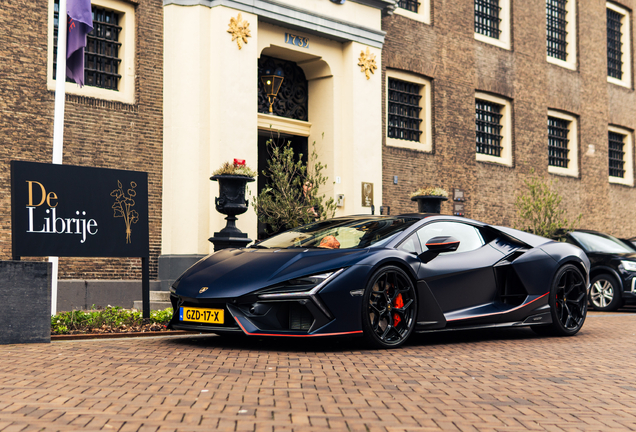 Lamborghini Revuelto