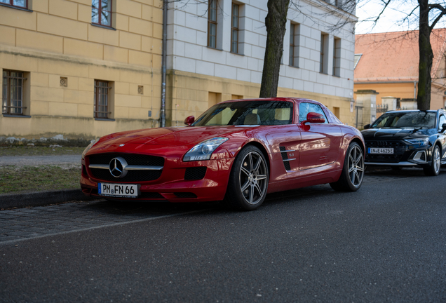 Mercedes-Benz SLS AMG