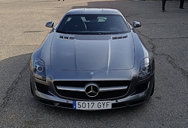 Mercedes-Benz SLS AMG