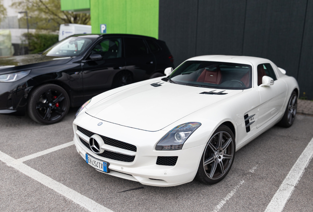 Mercedes-Benz SLS AMG